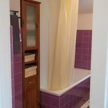 דירה Piontek אבנסי